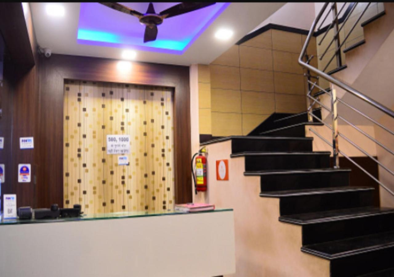 Hotel Royal Palace Ujjain Exterior foto